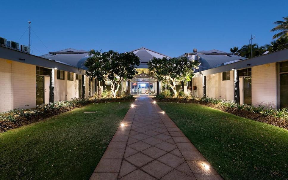 Mangrove Hotel Broome Esterno foto