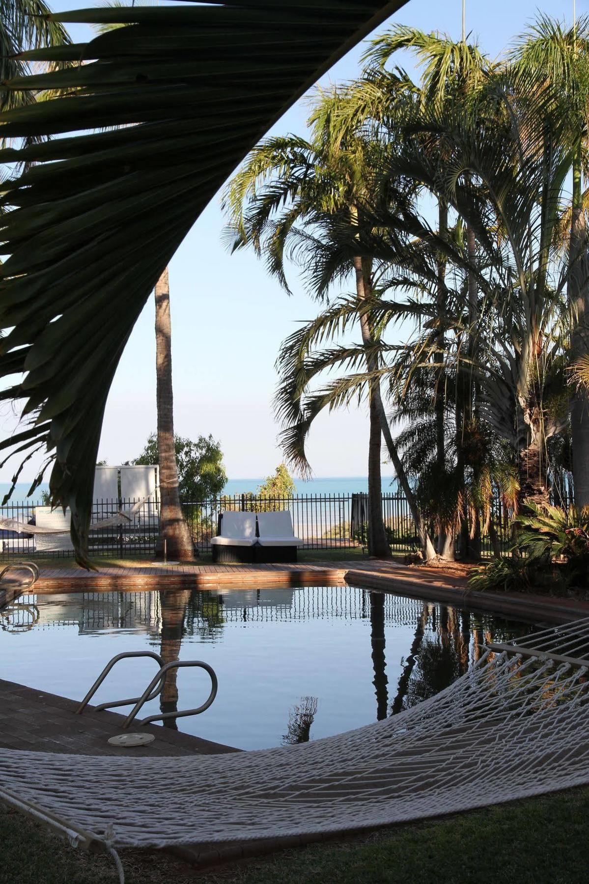 Mangrove Hotel Broome Esterno foto